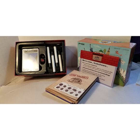 Where in the World is Carmen Sandiego? Card Game Unplayed Opened Complete - Picture 5 of 10